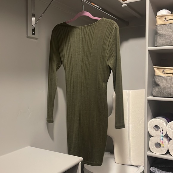 Green, sweater dress. Size L - Picture 2 of 5